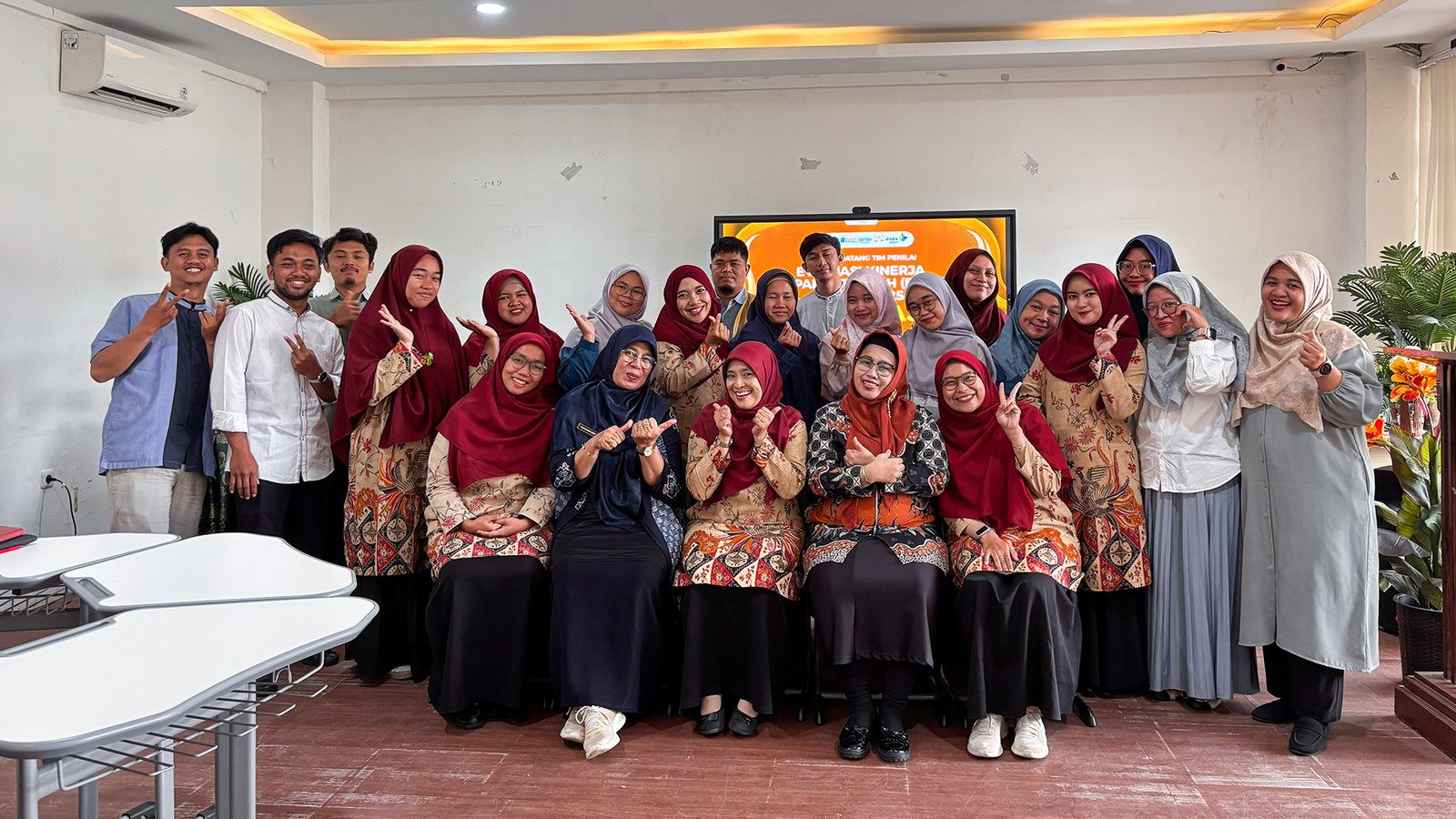 Evaluasi Kinerja Kepala Sekolah (EKKS) Tahun 2025 di SMA Al-Hasra, Komitmen untuk Terus Bertumbuh!